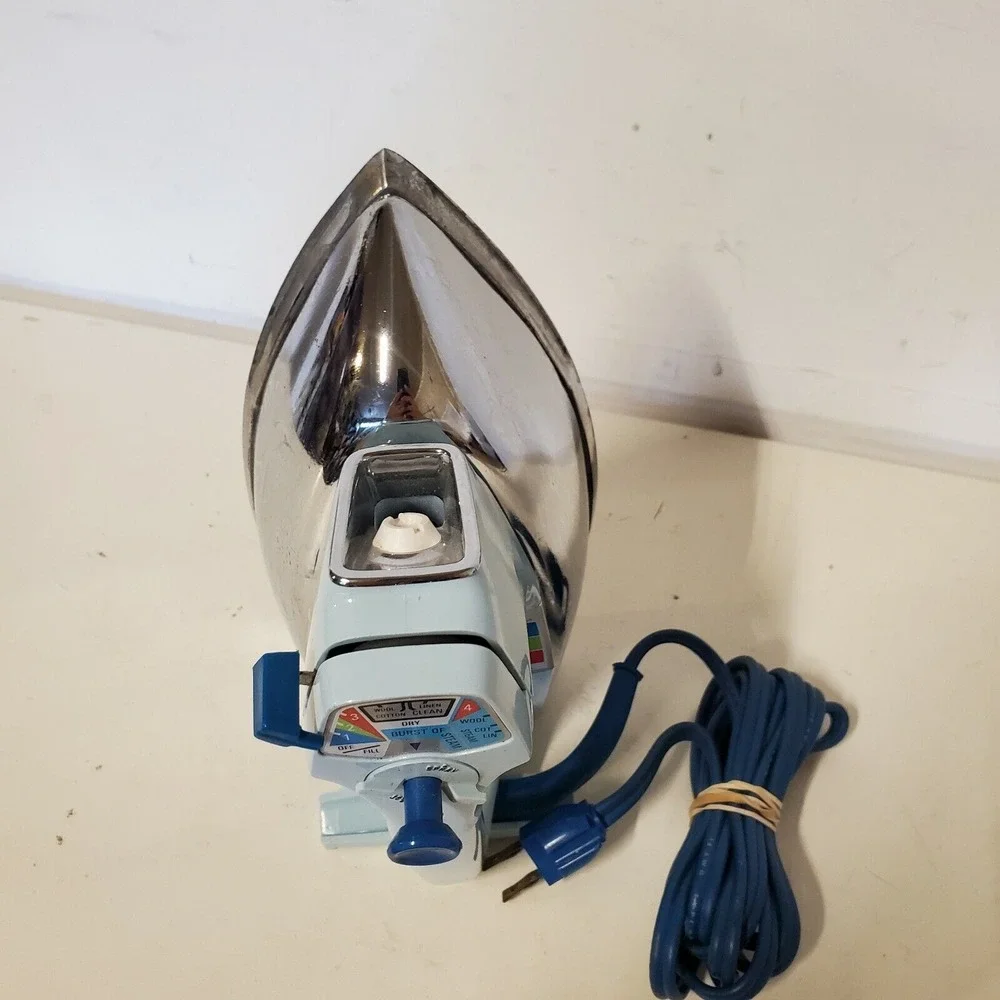 Vintage 1976 Blue Cord Hamilton Beach Scovill‎ No Scorch Clothes Iron Model 888